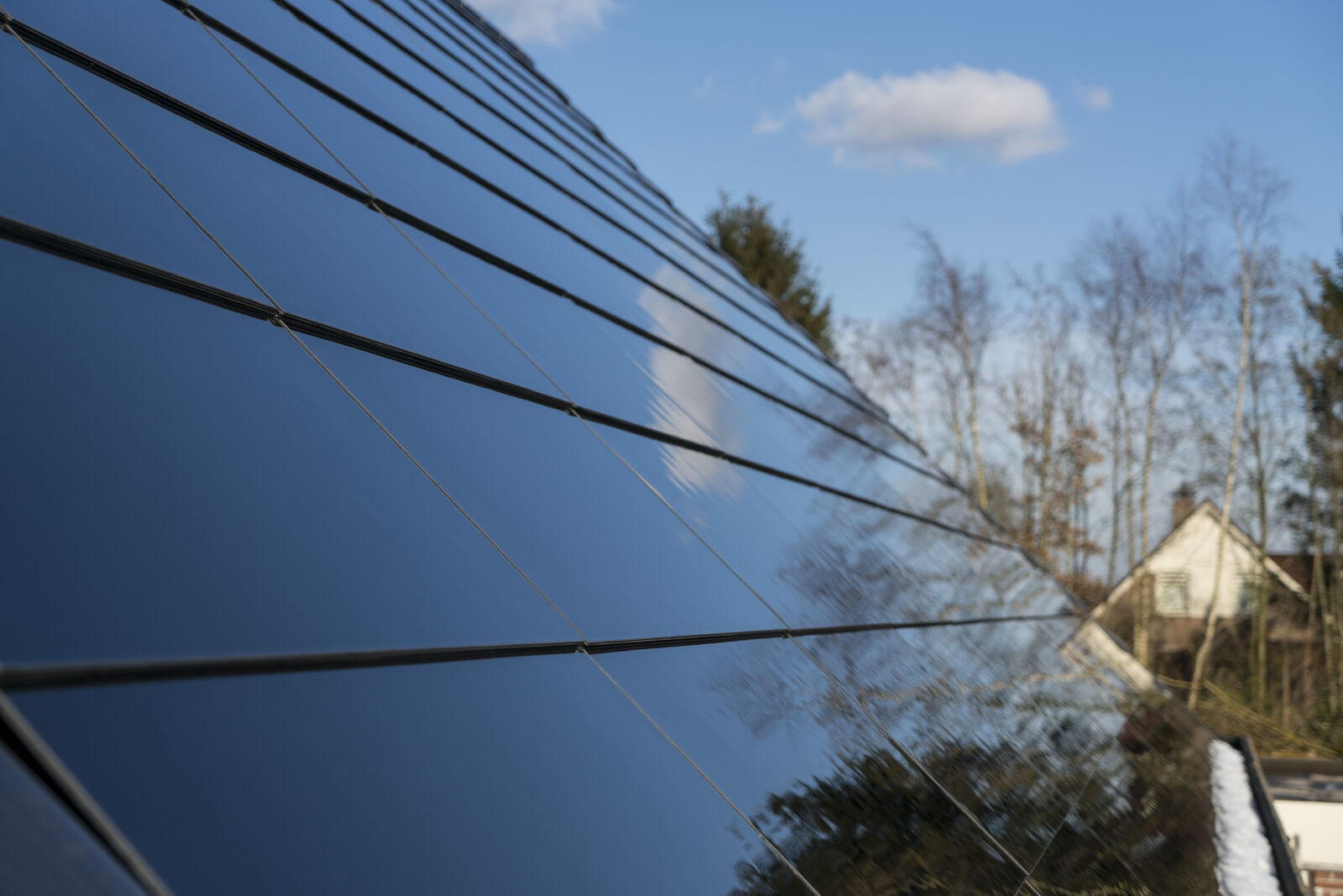 De verschillen tussen glas-glas en glas-folie zonnepanelen